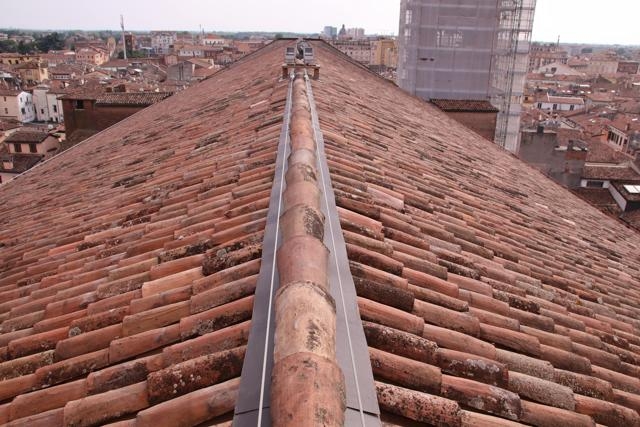 金屬面板保溫裝飾板陽(yáng)角施工工藝