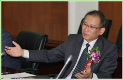 用友醫(yī)療系統(tǒng)平臺：云平臺之上的平臺